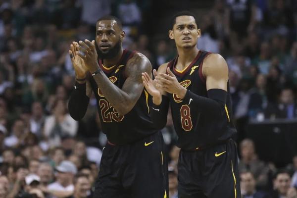 自由球员_NBA自由球员市场低估球员_博格丹·博格达诺维奇合同预测
