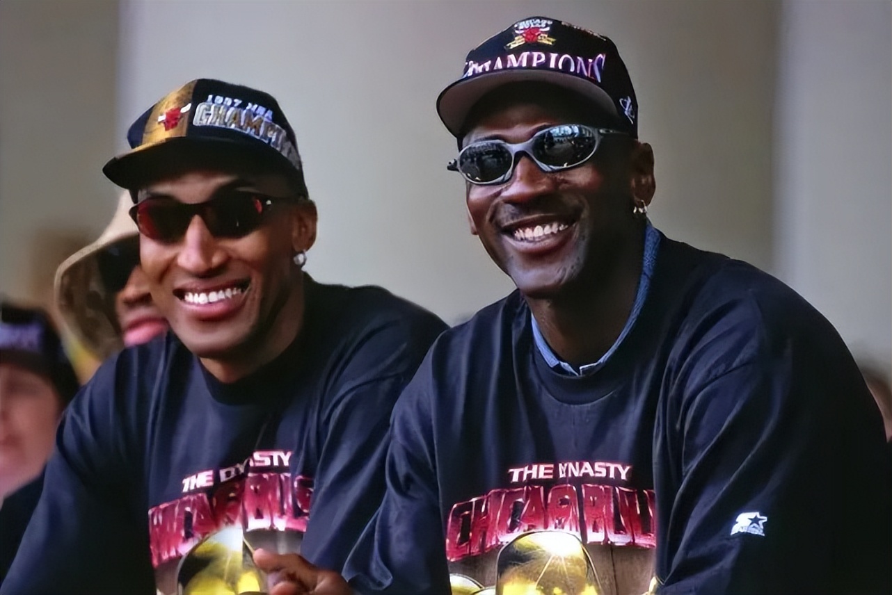NBA球员皮蓬命运起伏_斯科蒂·皮蓬_斯科蒂·皮蓬一生经历