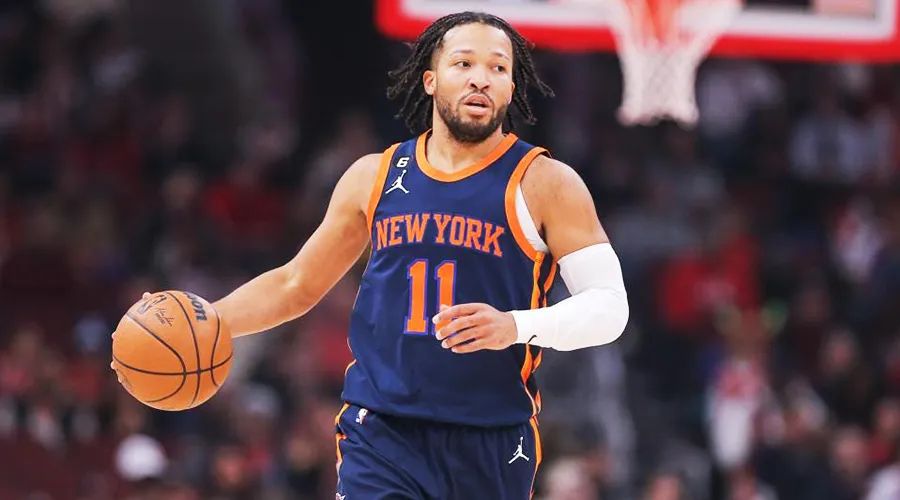布朗森背身进攻技巧_杰伦·布朗森NBA生涯发展_杰伦·布伦森