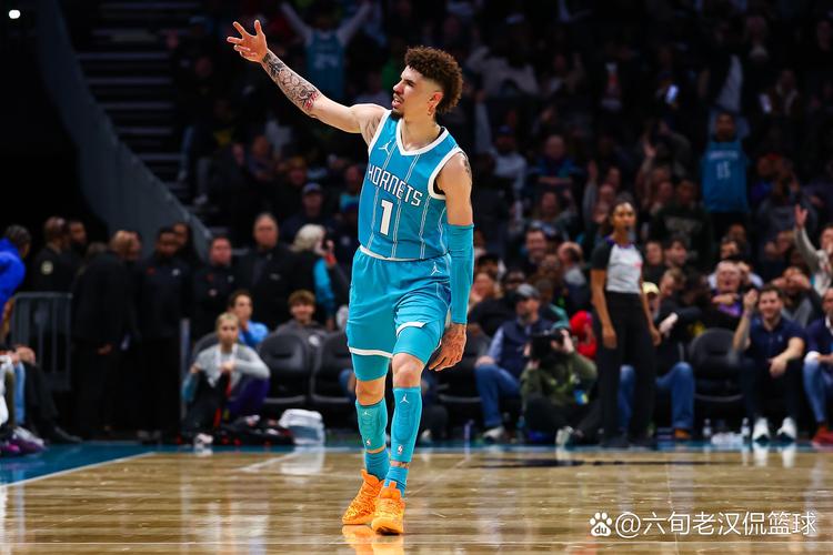拉梅洛-鲍尔历史三双纪录_拉梅洛-鲍尔NBA最年轻三双_拉梅洛·鲍尔