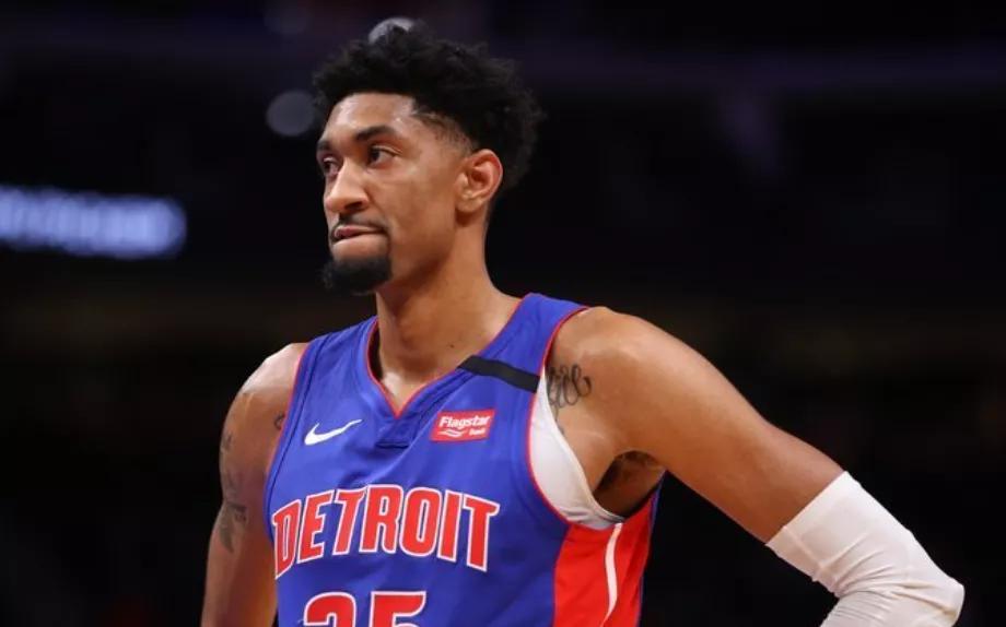 克里斯蒂安·伍德_NBA落选秀逆袭_克里斯蒂安-伍德千万年薪