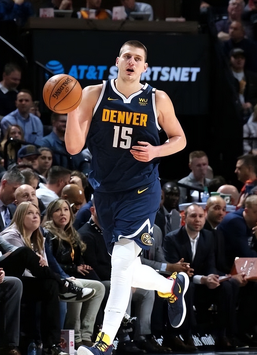 尼古拉·约基奇_尼古拉·约基奇NBA总冠军_娜塔莉亚·约基奇低调妻子