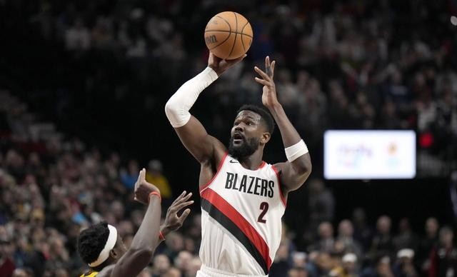 洛杉矶湖人队_ 艾顿NBA表现分析 _德安德烈·艾顿 湖人队签约 