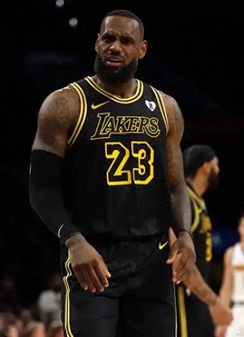 勒布朗·詹姆斯NBA得分王_勒布朗·詹姆斯NBA总冠军_勒布朗·詹姆斯