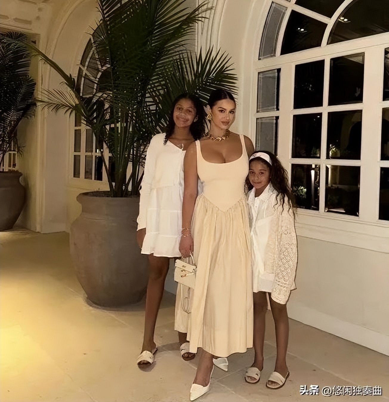 NBA保罗·乔治家庭生活_保罗·乔治_乔治一家出游照片