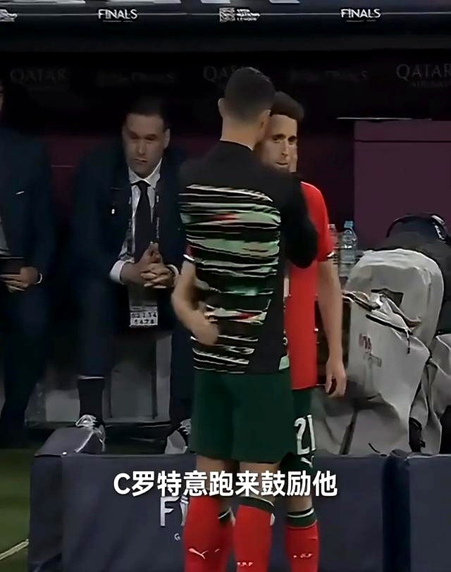 C罗_葡萄牙球员若塔车祸_C罗若塔去世
