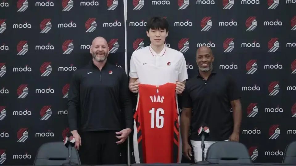 德安德烈·艾顿合同买断_波特兰开拓者新中锋_德安德烈·艾顿