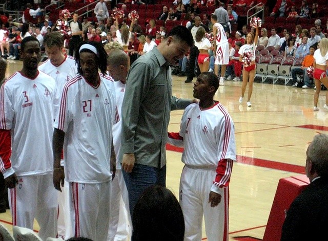 凯尔·洛瑞 20年NBA生涯 _ 费城76人 签约洛瑞 _凯尔·洛瑞