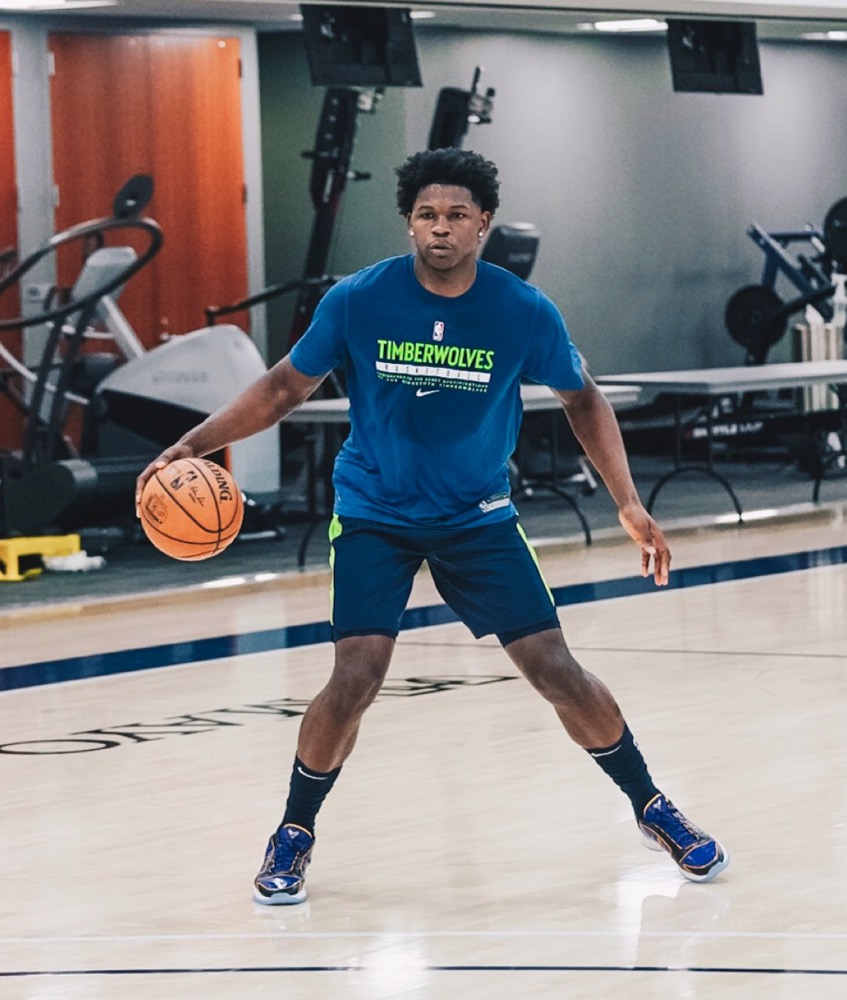 NBA新秀努力成长_安东尼-爱德华兹 NBA天赋_安东尼·爱德华兹