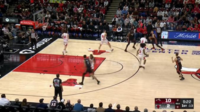 芝加哥公牛队_春节NBA比赛氛围_NBA芝加哥公牛队蛇年之夜比赛