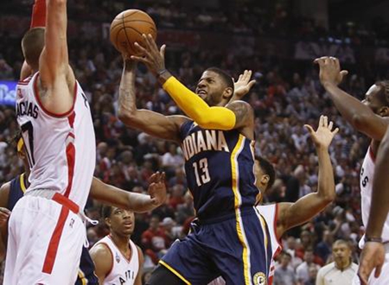 印第安纳步行者队_乔治领袖作用_NBA印第安纳步行者VS多伦多猛龙比赛分析