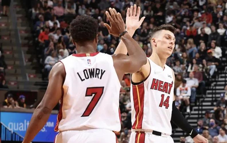 低顺位球员成长故事_NBA本赛季超长发挥球星盘点_贾·莫兰特