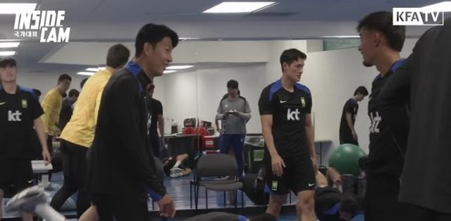 韩国队美国训练_孙兴慜_卡斯特罗普中场使用